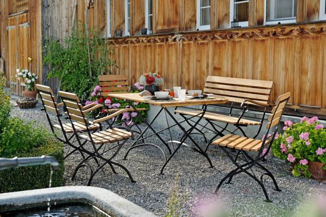 Rebecca Gartenbank Holz 7