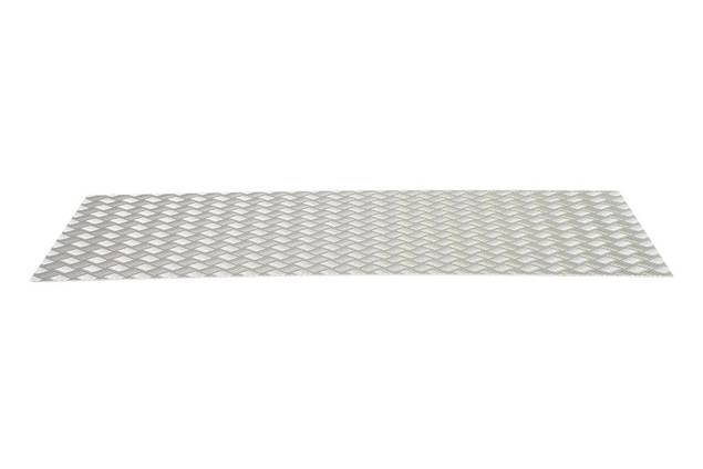 Geräteschrank Bodenplatte Riffelblech 2