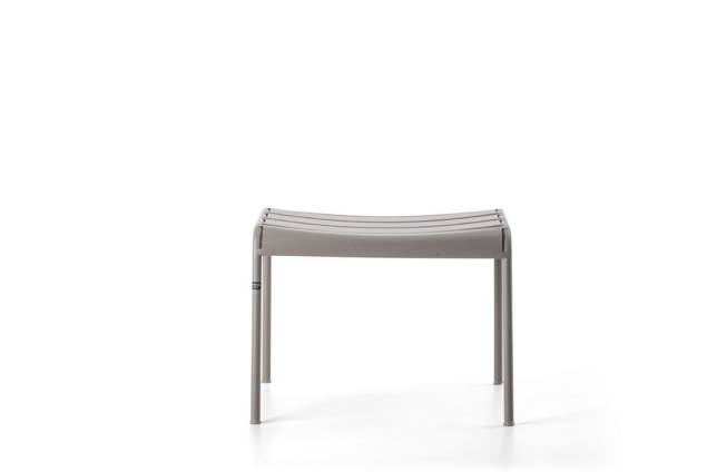 Quito Tabouret lounge empilable acier 2