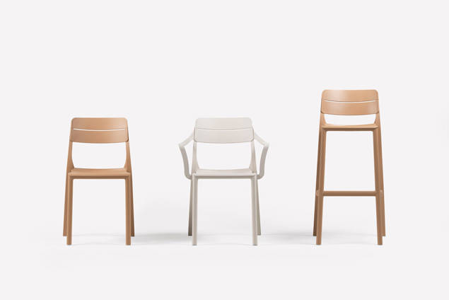 Cassia Barstuhl stapelbar Kunststoff 1