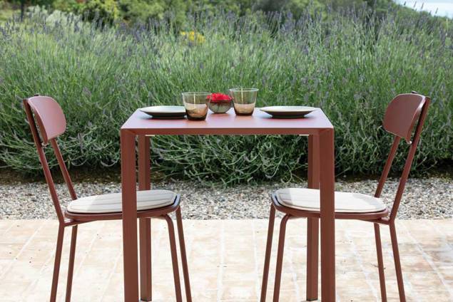 Livigno Gartentisch Stahl 70x70 cm 2