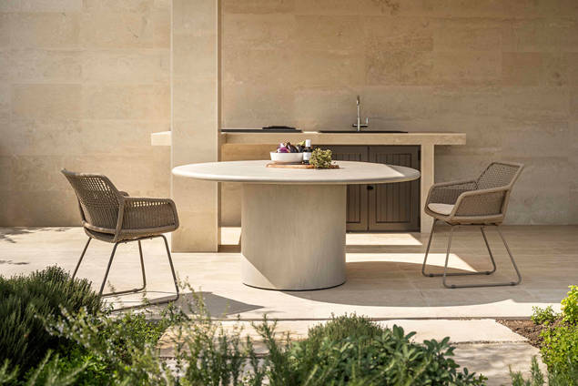 Matera Gartentisch oval Beton 260x120 cm 6