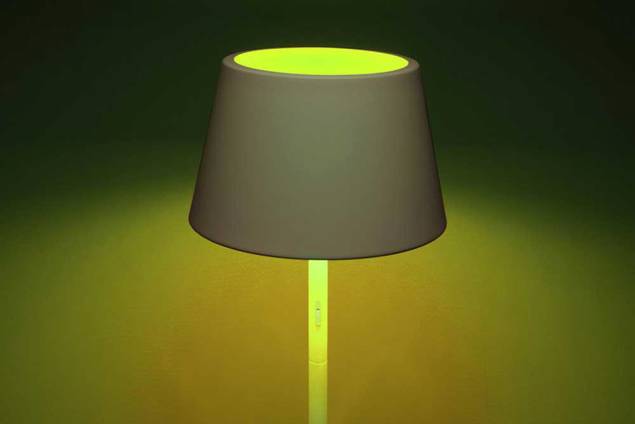 Pomezia Stehleuchte Aluminium 2