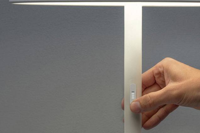 Pomezia Stehleuchte Aluminium 4