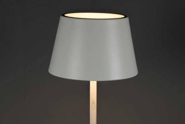 Pomezia Stehleuchte Aluminium 6