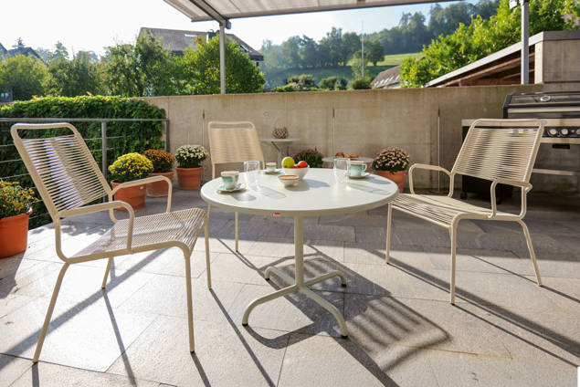 Rigi Fauteuil lounge empilable acier 1